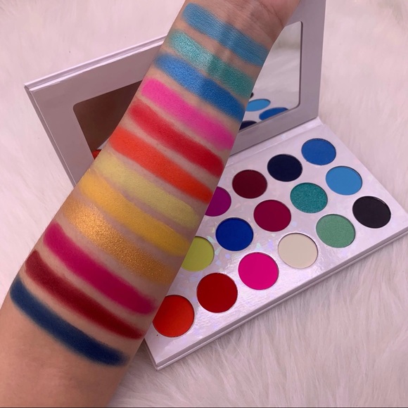 Bright color eyeshadow palette - Picture 4 of 4